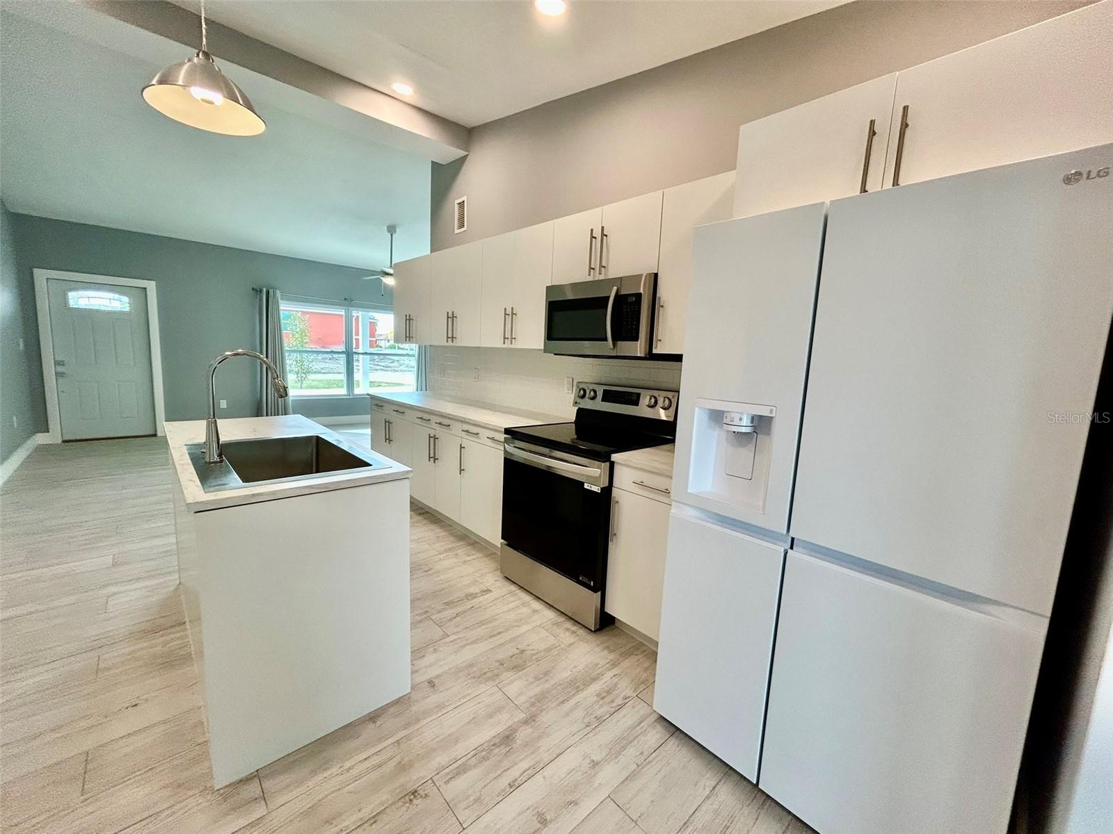 CHARLOTTE PARK - Residential Lease