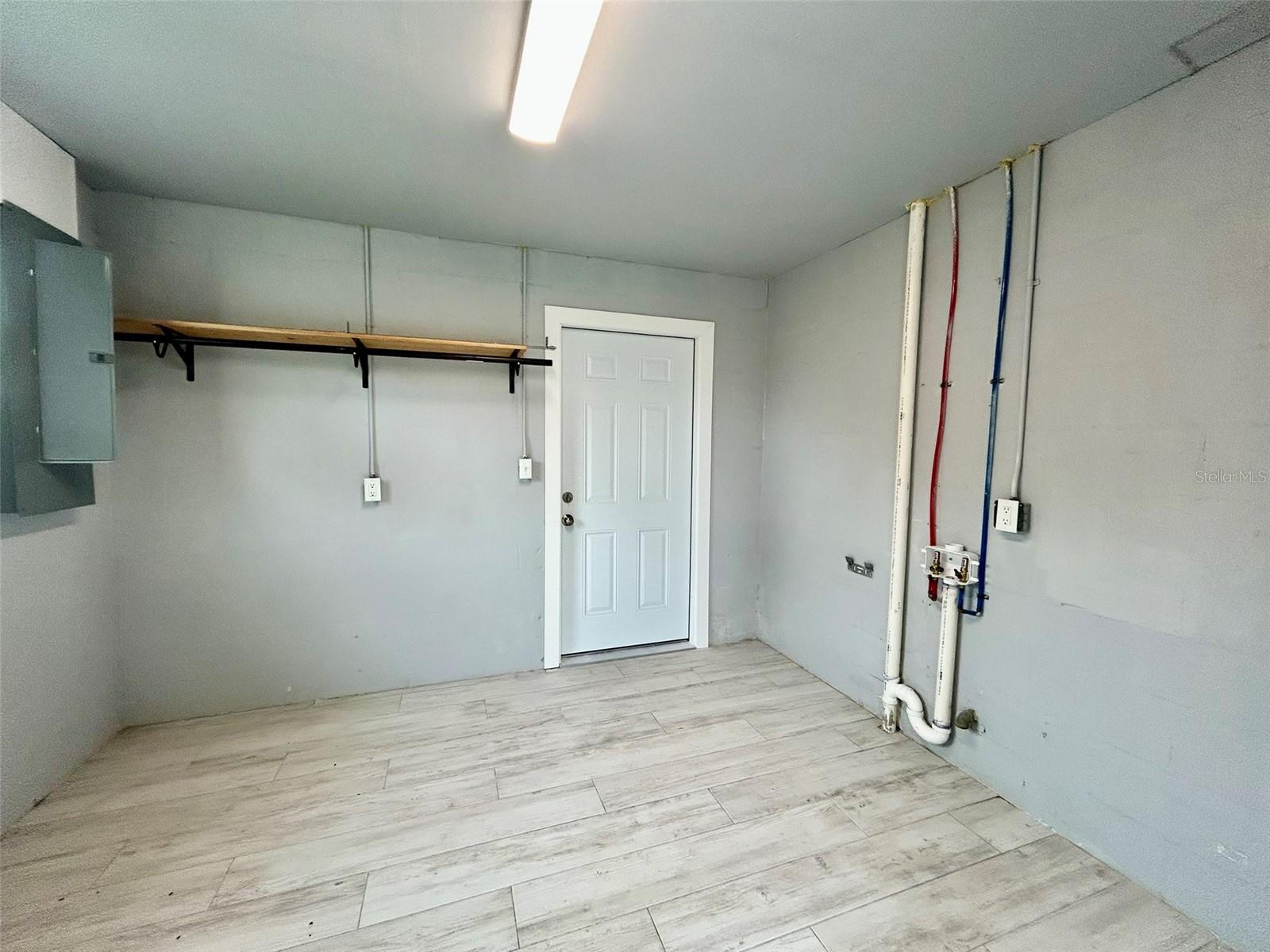 CHARLOTTE PARK - Residential Lease