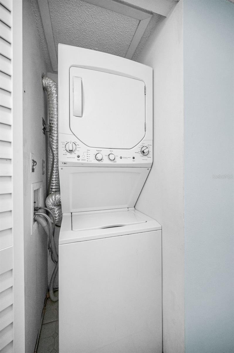 PINE RIDGE AT LAKE TARPON VILLAGE - Residential