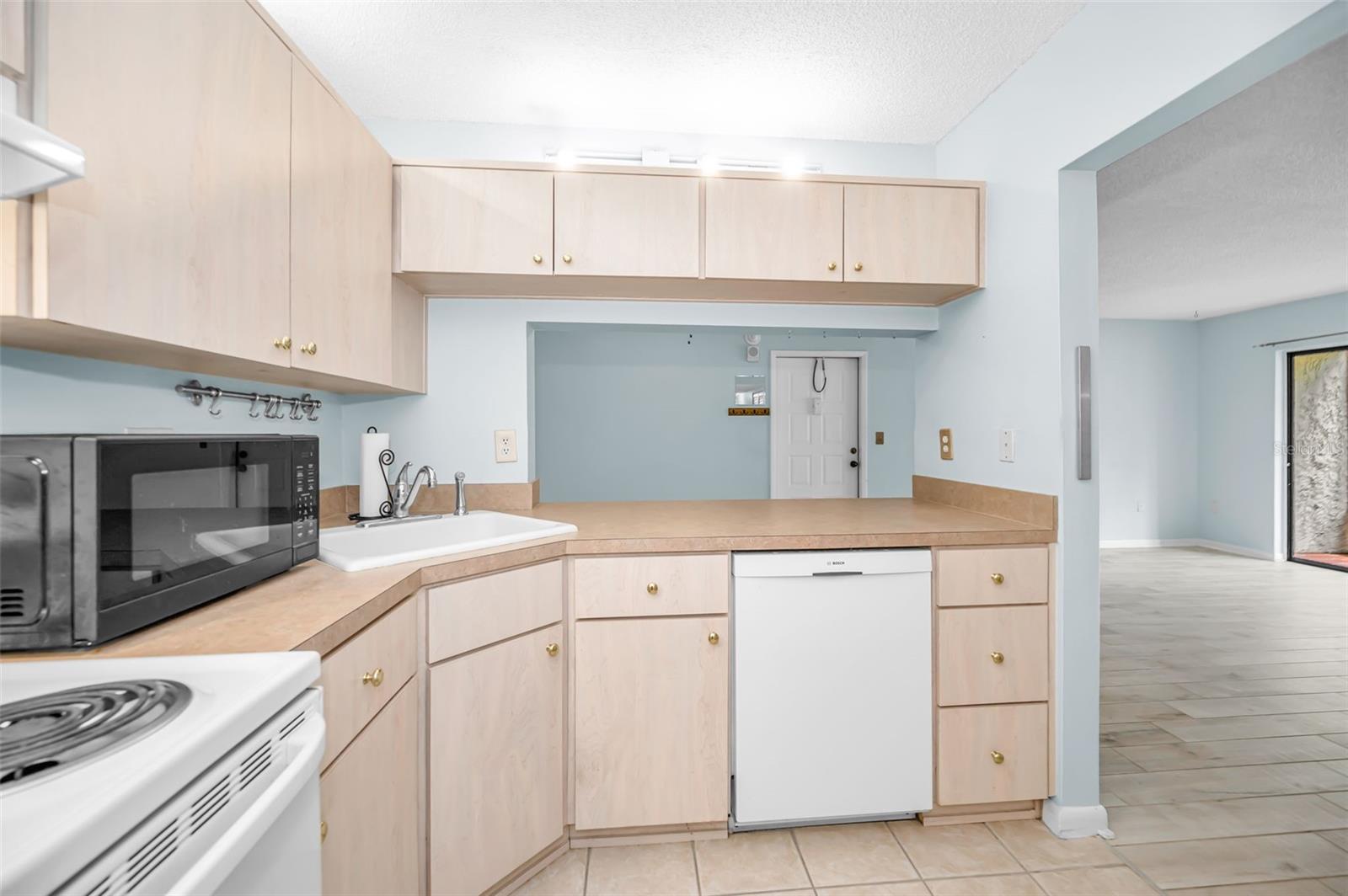 PINE RIDGE AT LAKE TARPON VILLAGE - Residential