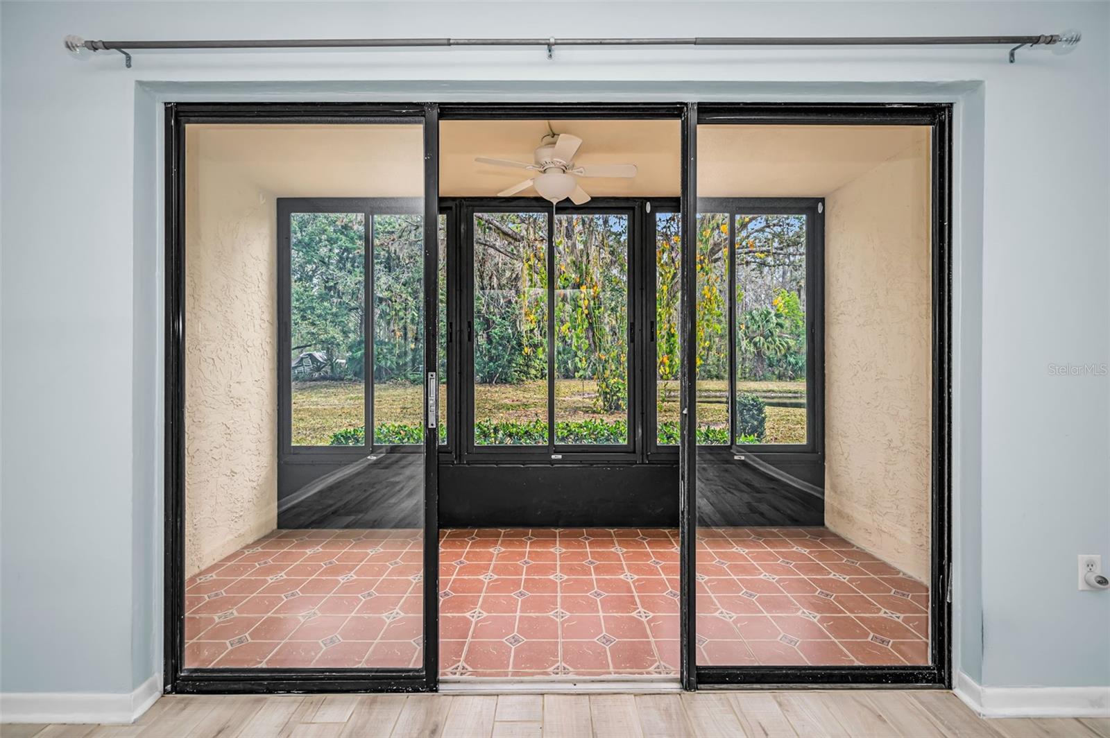 3232 LAKE PINE WAY E C1