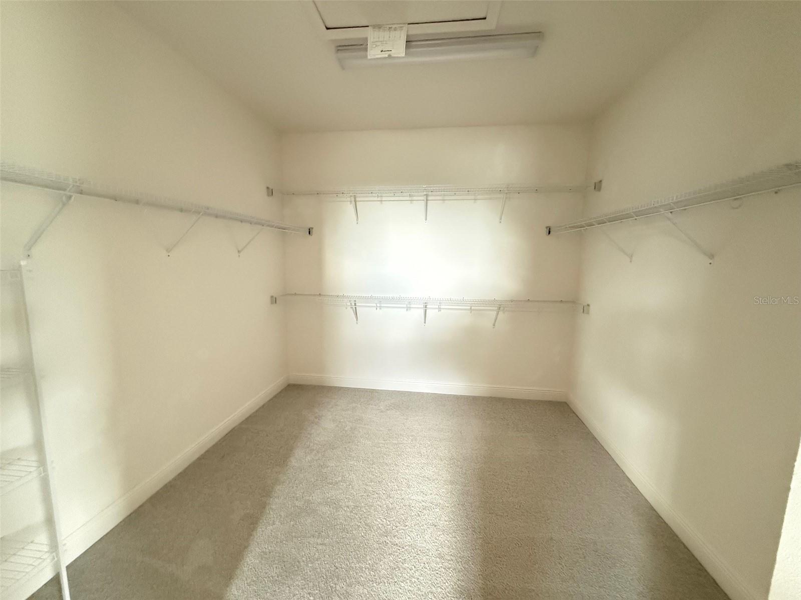 TWIN LAKES PH 8 - Residential Lease