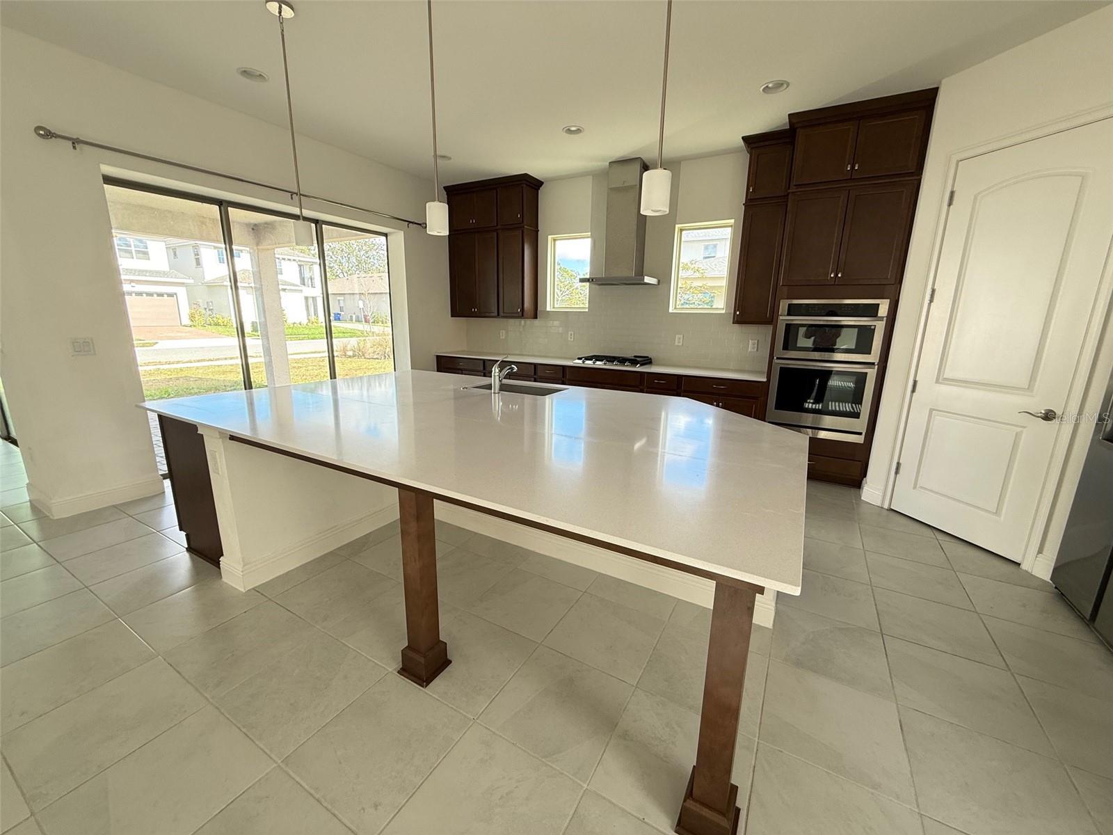 TWIN LAKES PH 8 - Residential Lease