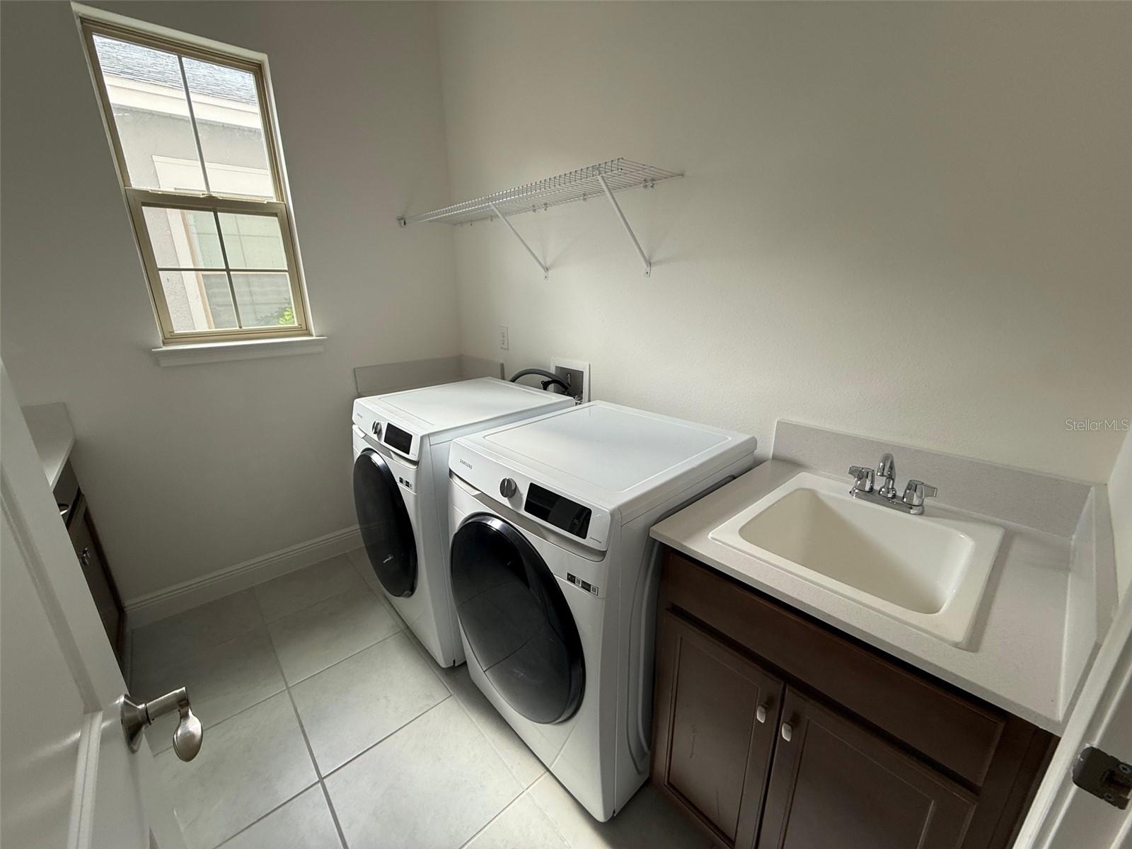 TWIN LAKES PH 8 - Residential Lease