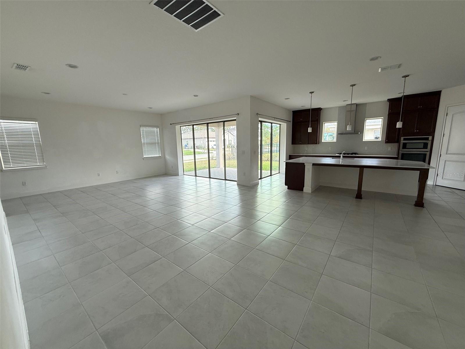 TWIN LAKES PH 8 - Residential Lease