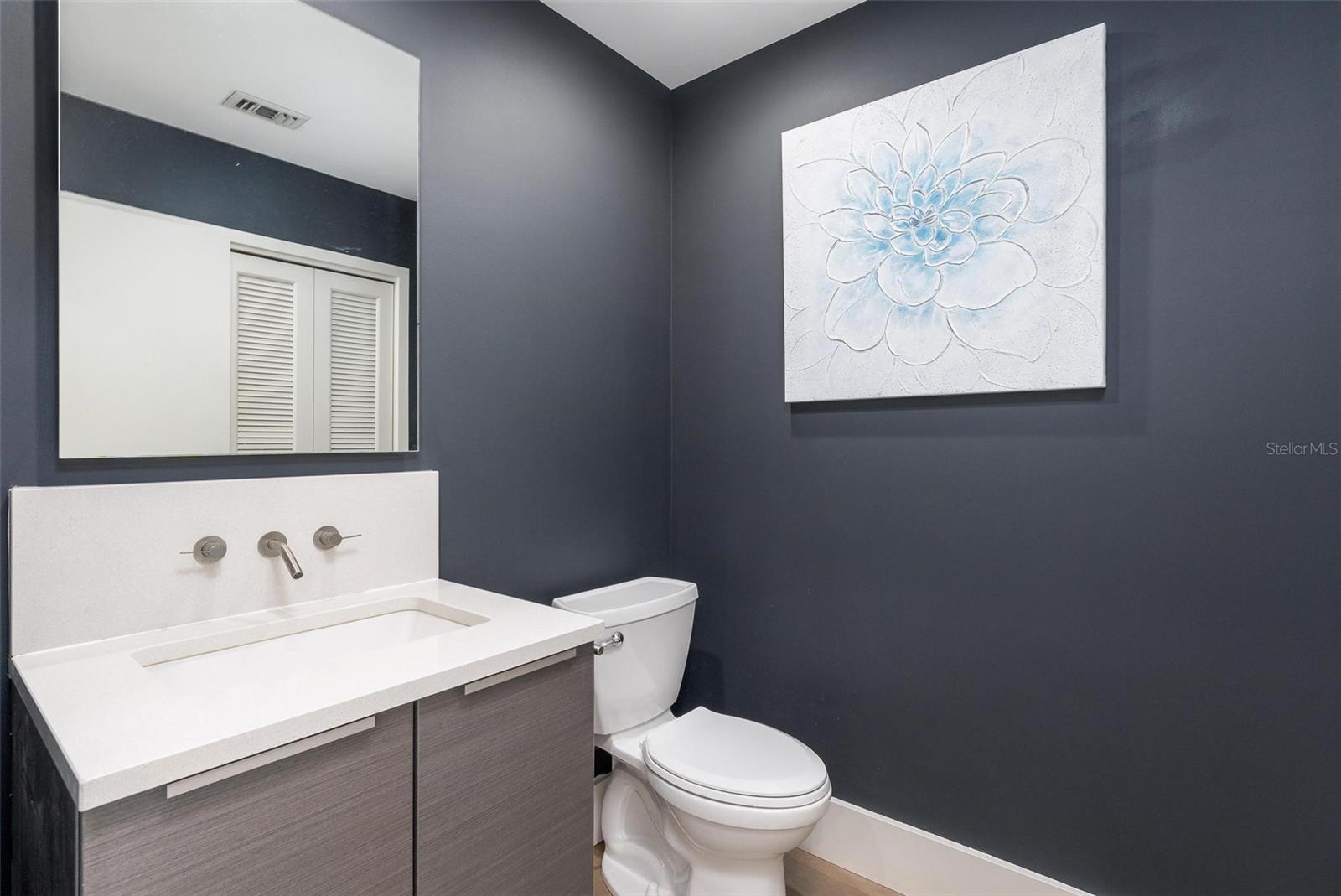 SIGNATURE PLACE CONDO - Residential