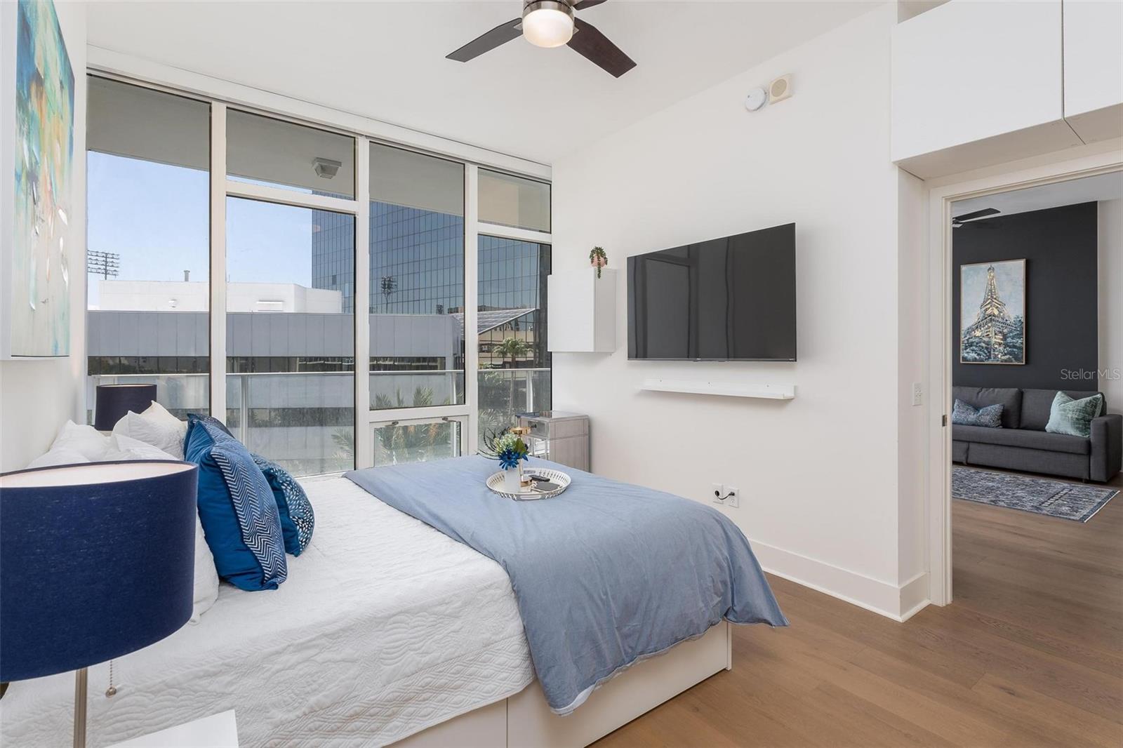 SIGNATURE PLACE CONDO - Residential