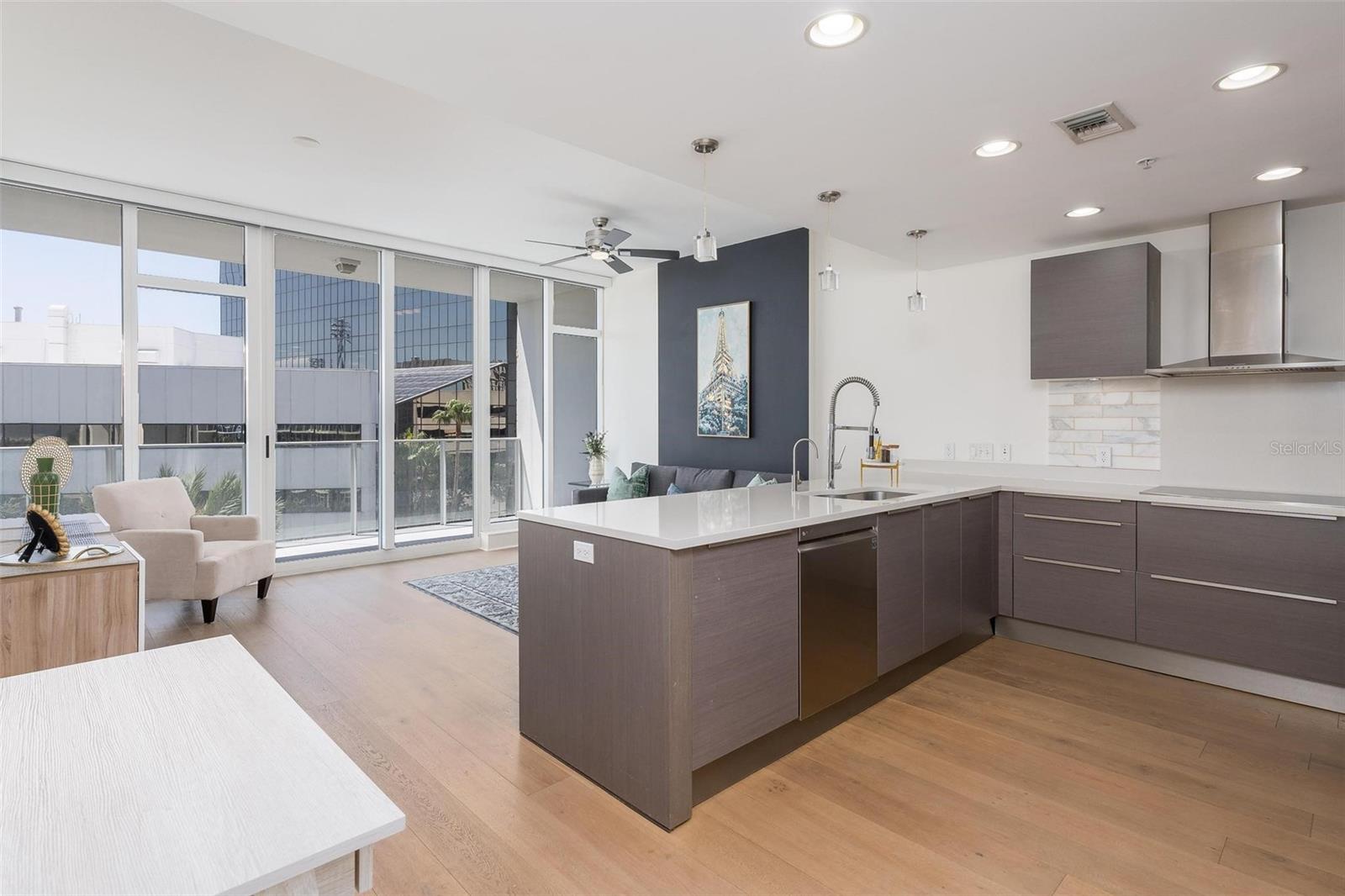 SIGNATURE PLACE CONDO - Residential