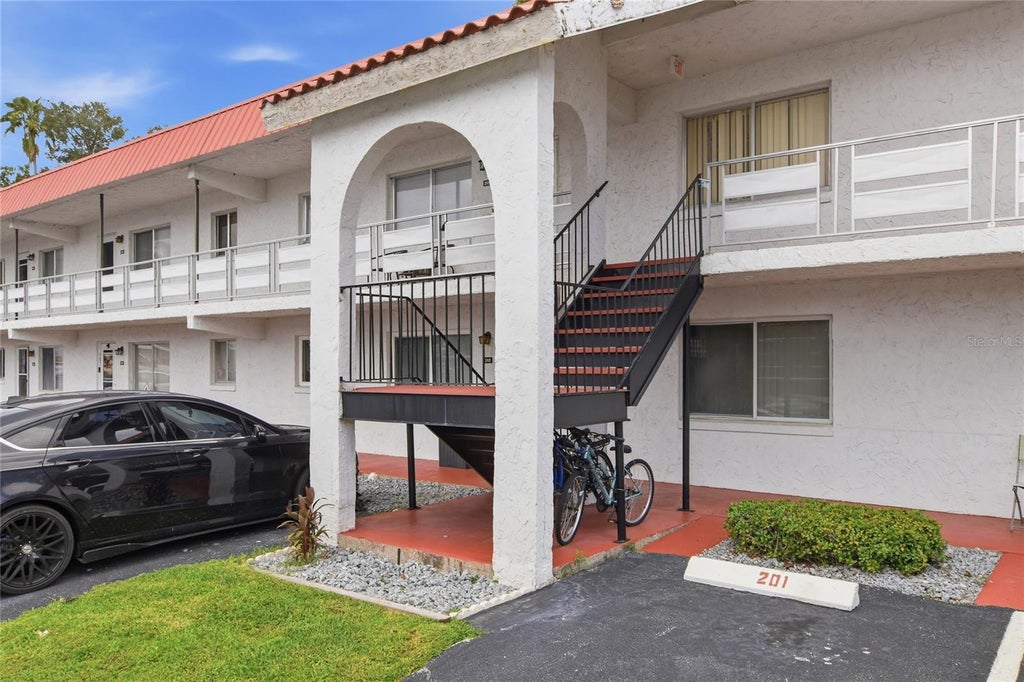 Photo of 1100 Martinique Drive #203, Winter Haven, FL 33884 (MLS # L4964839)
