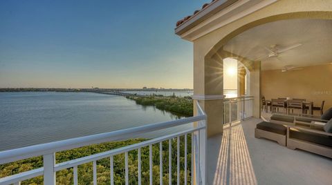 A home in PALMETTO