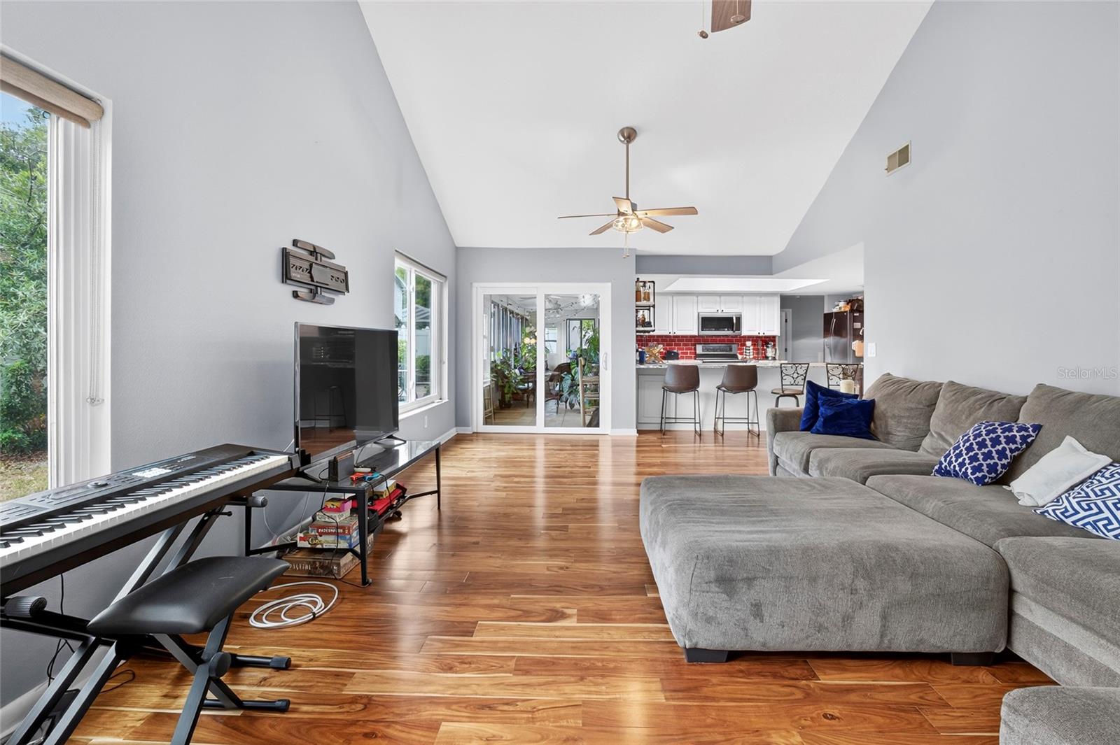 FRANCES ARBOR VILLAS - Residential