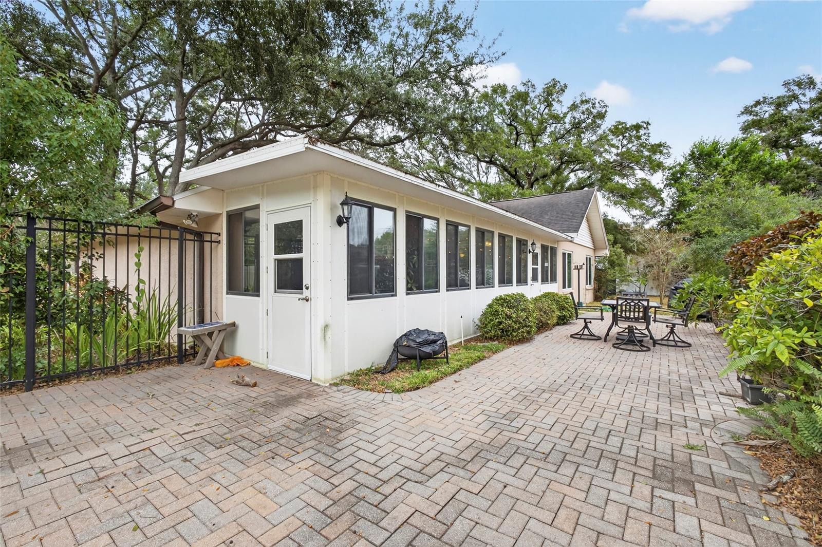 FRANCES ARBOR VILLAS - Residential