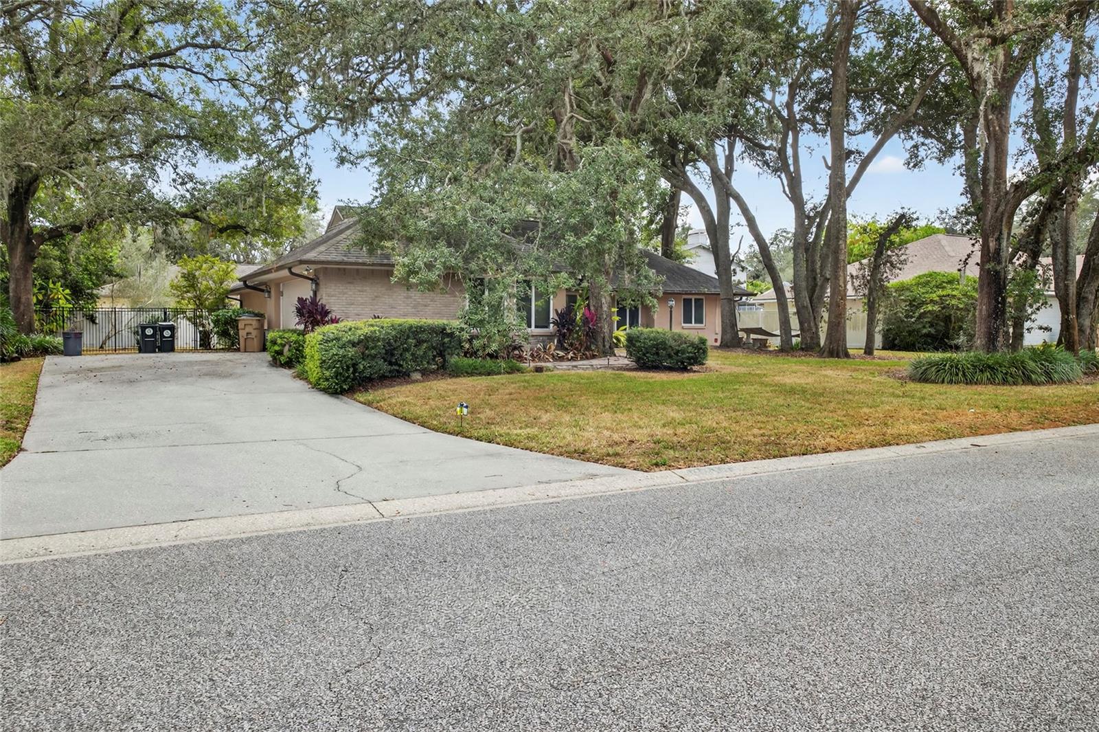 FRANCES ARBOR VILLAS - Residential