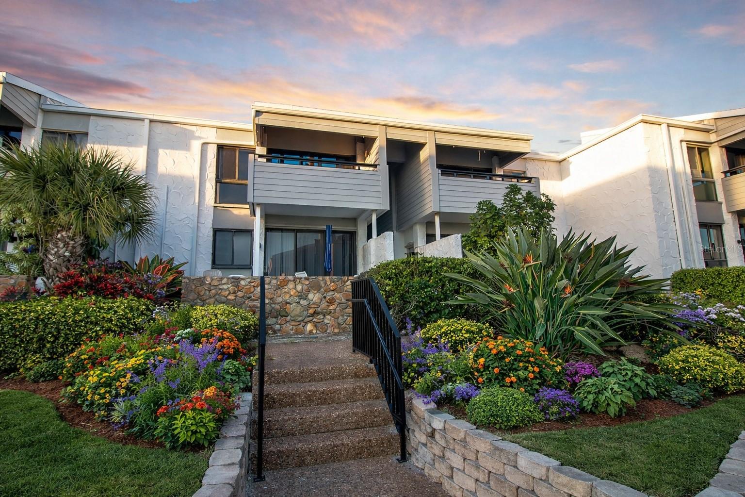 1555 TARPON CENTER DRIVE 214