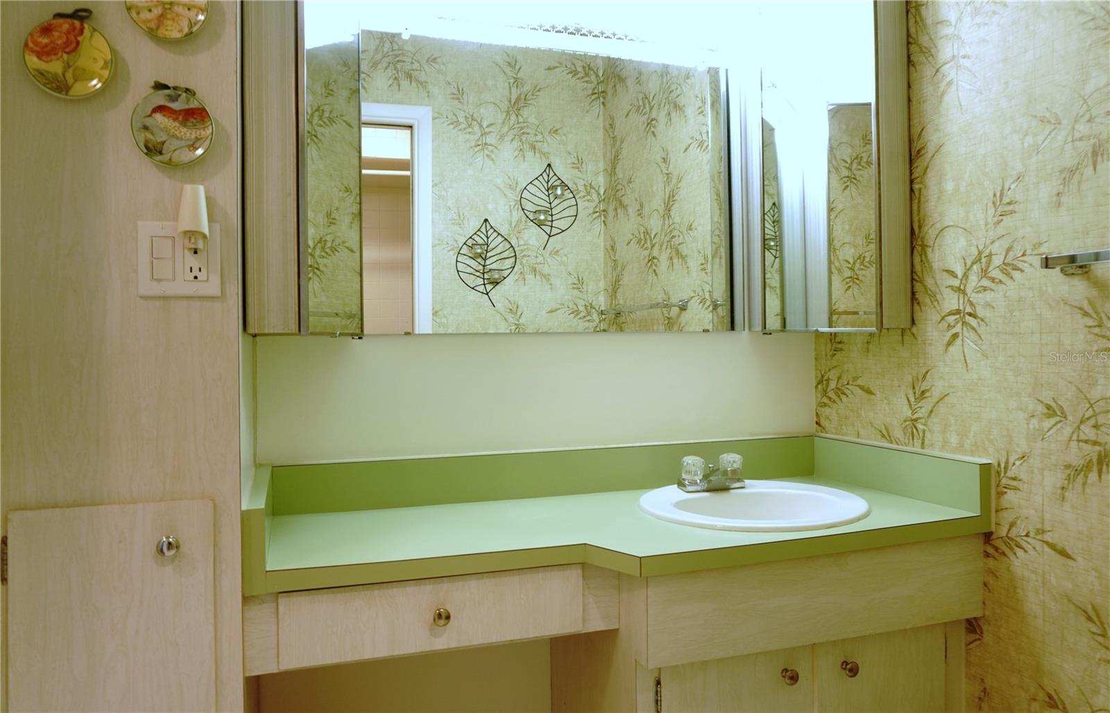 TAHITIAN GARDENS CONDO - Residential