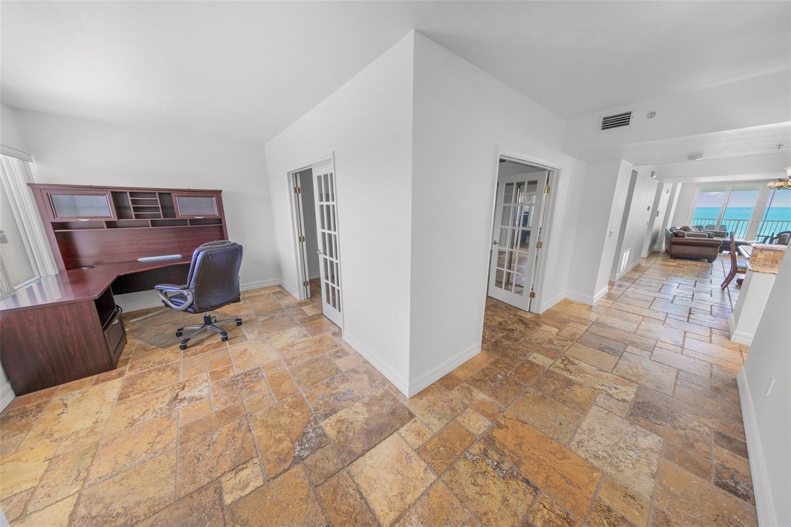 MARTINIQUE CONDO - Residential