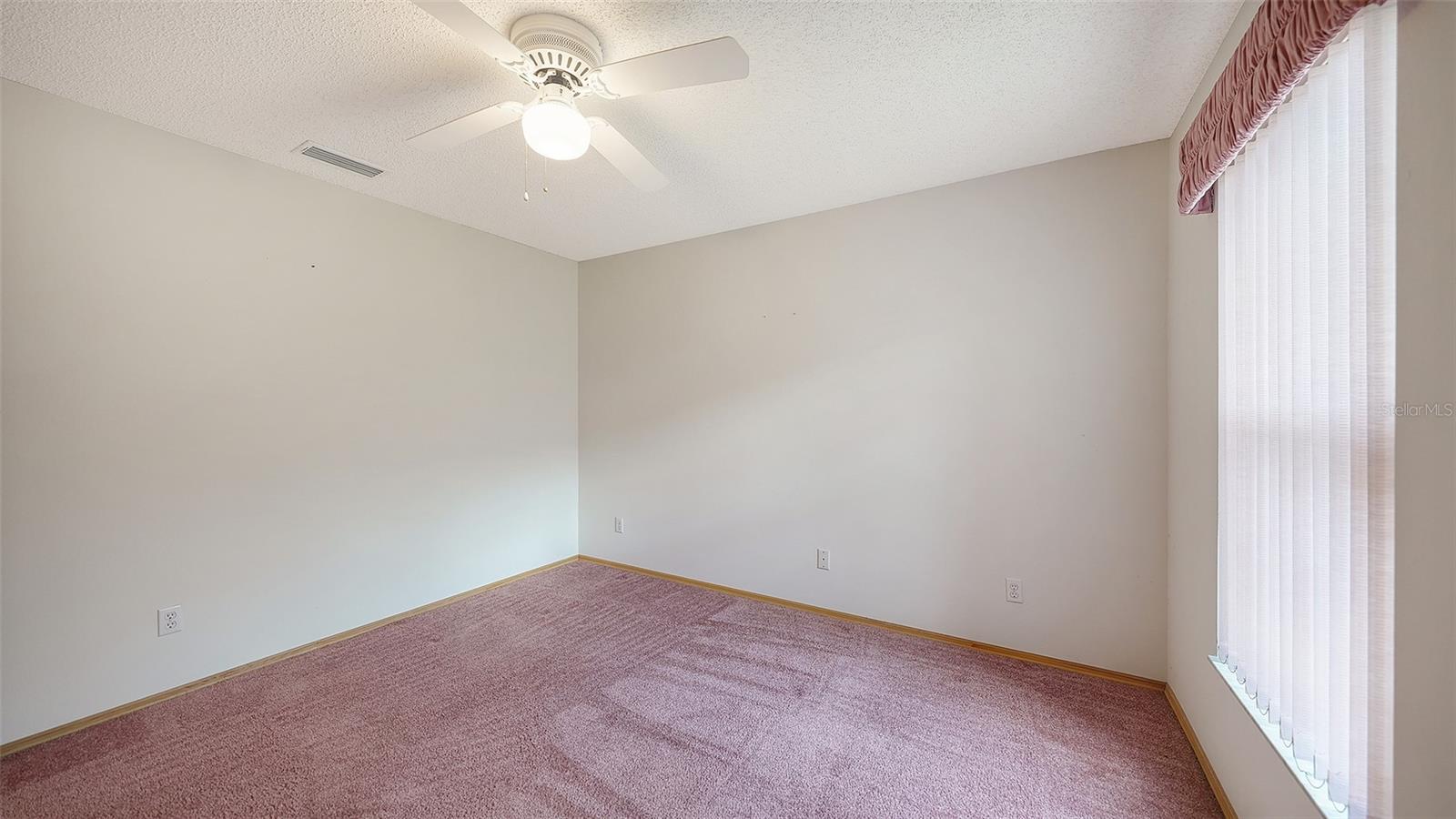 COLONIAL OAKS - Residential