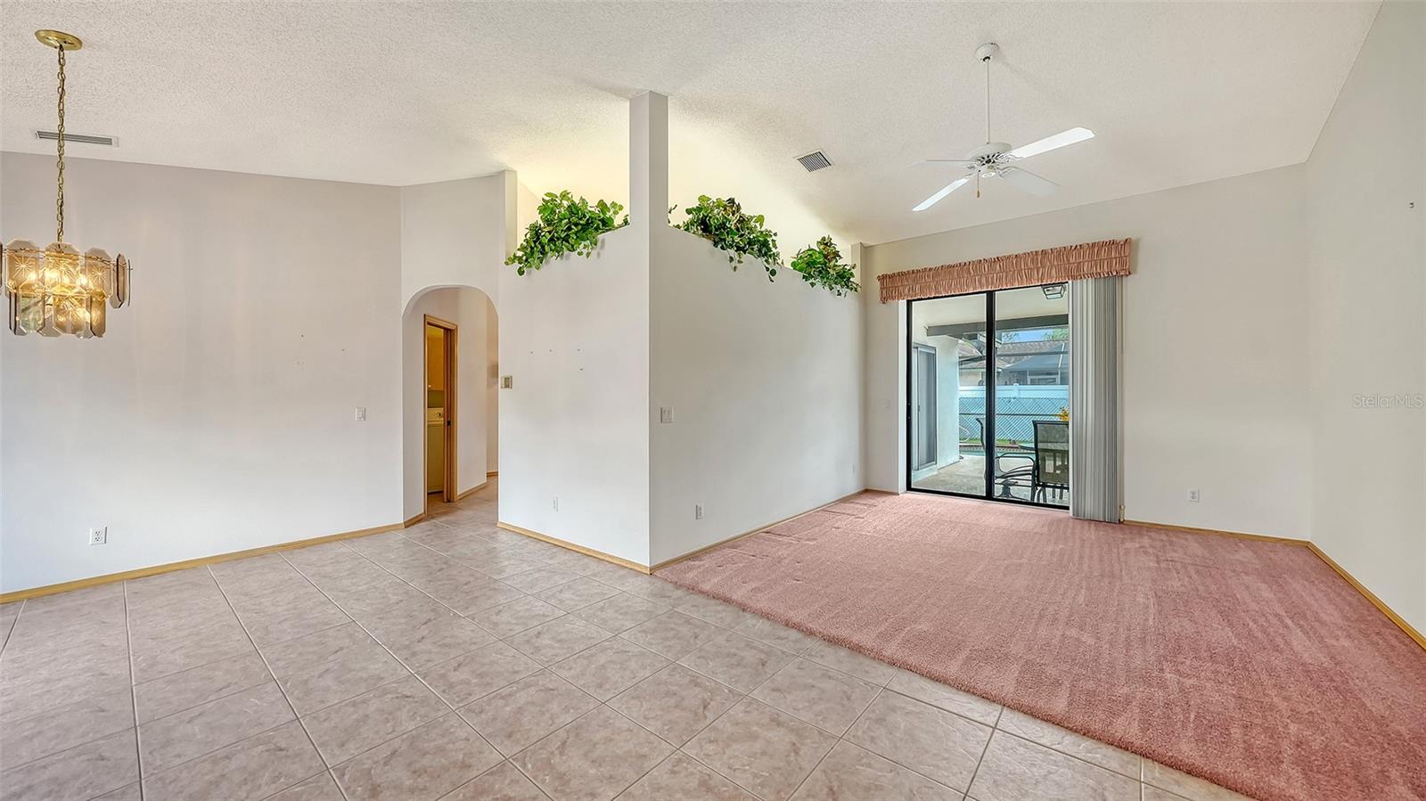 COLONIAL OAKS - Residential