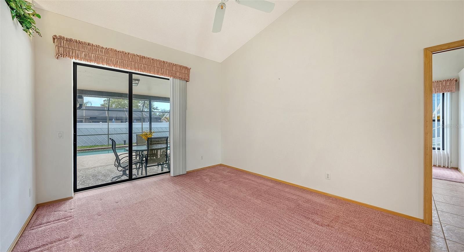 COLONIAL OAKS - Residential