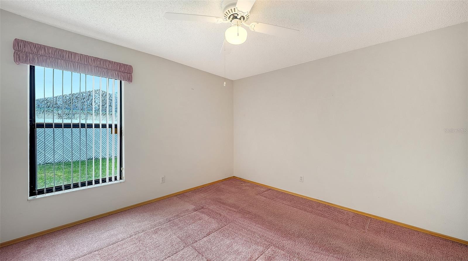 COLONIAL OAKS - Residential