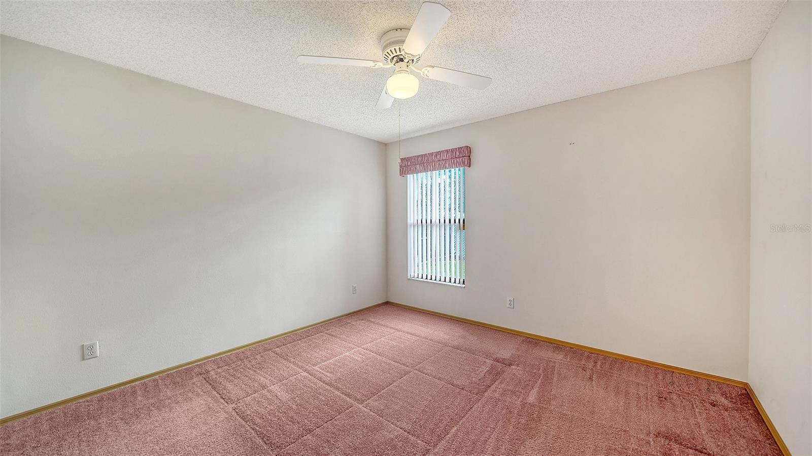 COLONIAL OAKS - Residential