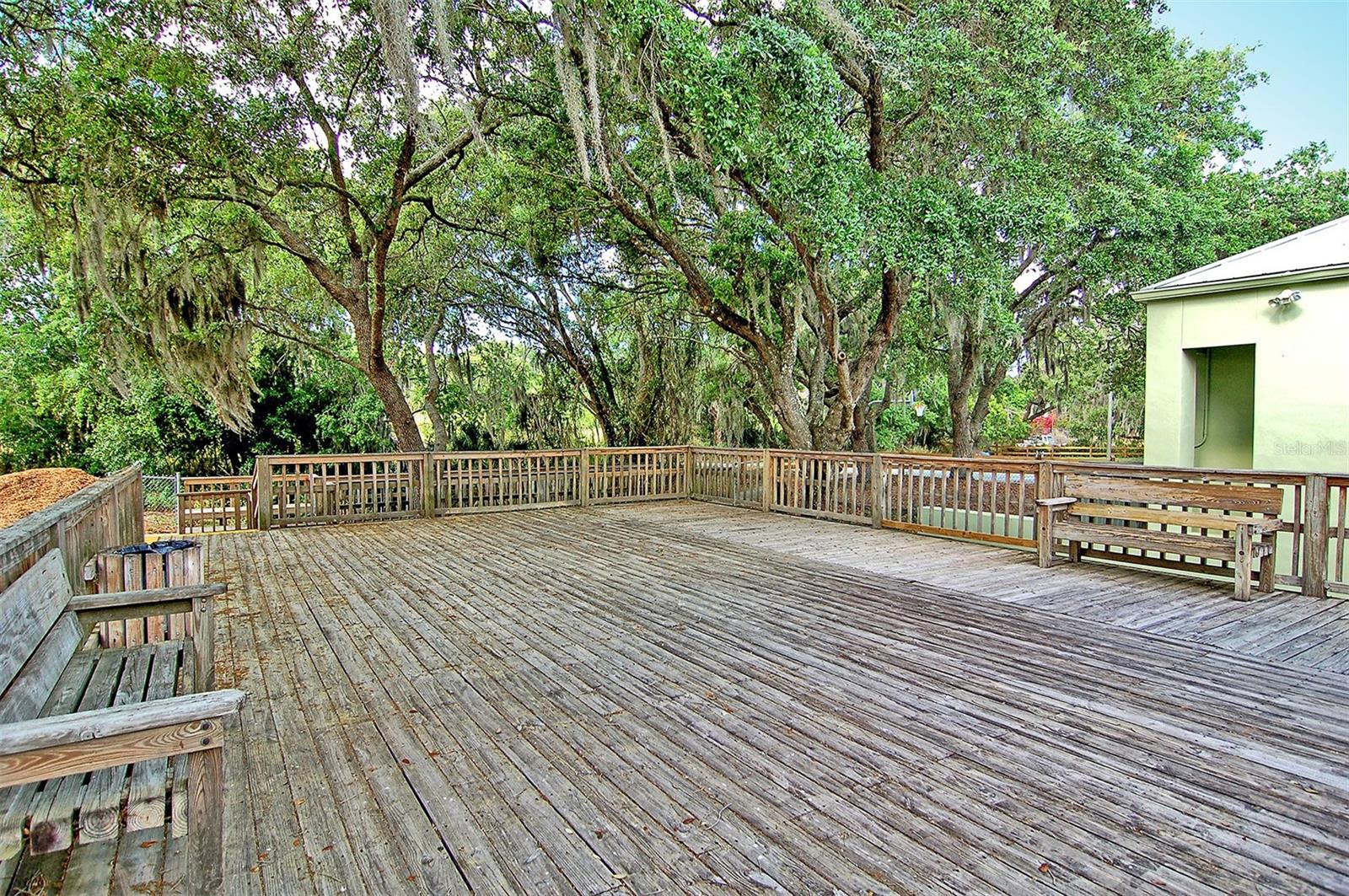 COLONIAL OAKS - Residential