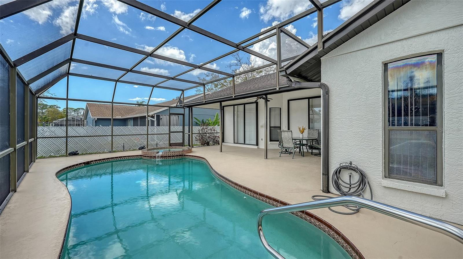 COLONIAL OAKS - Residential