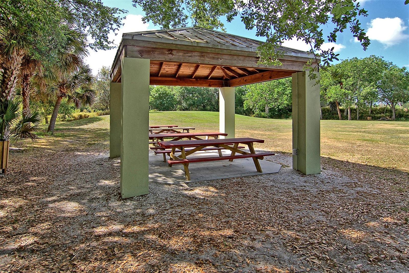 COLONIAL OAKS - Residential