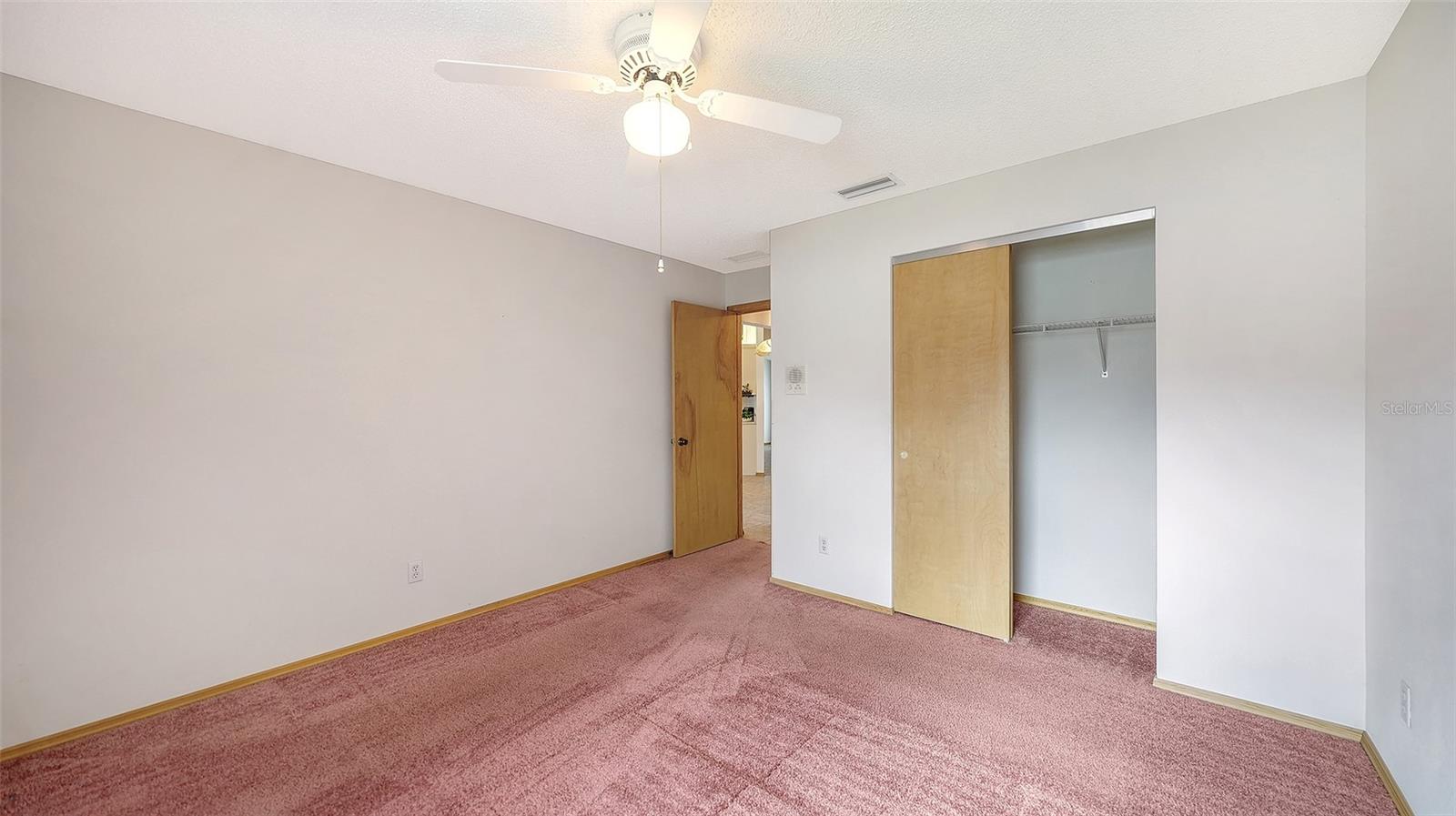 COLONIAL OAKS - Residential