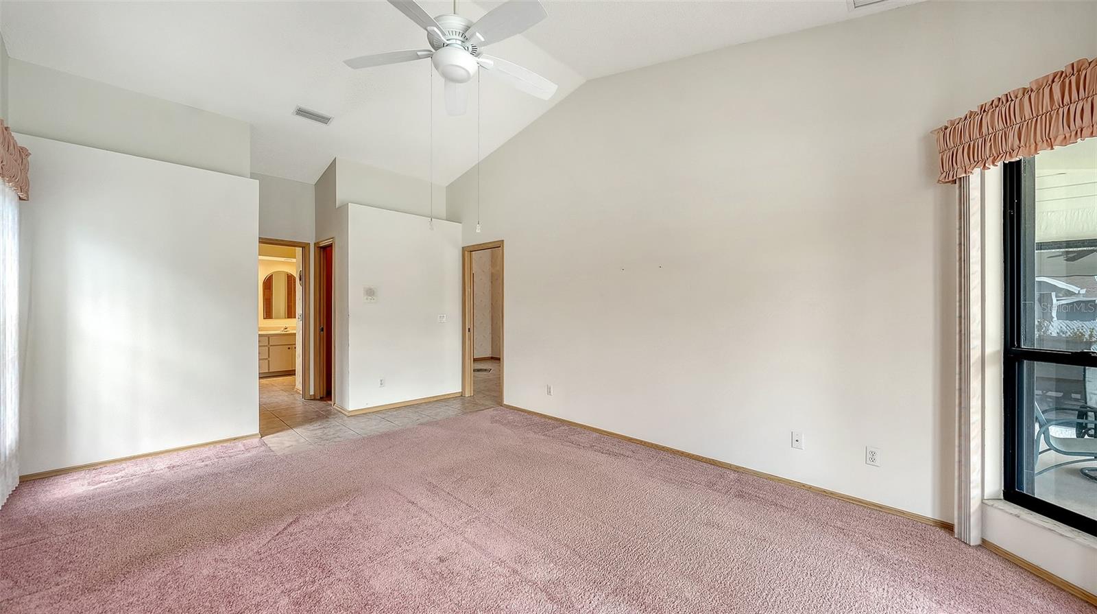 COLONIAL OAKS - Residential