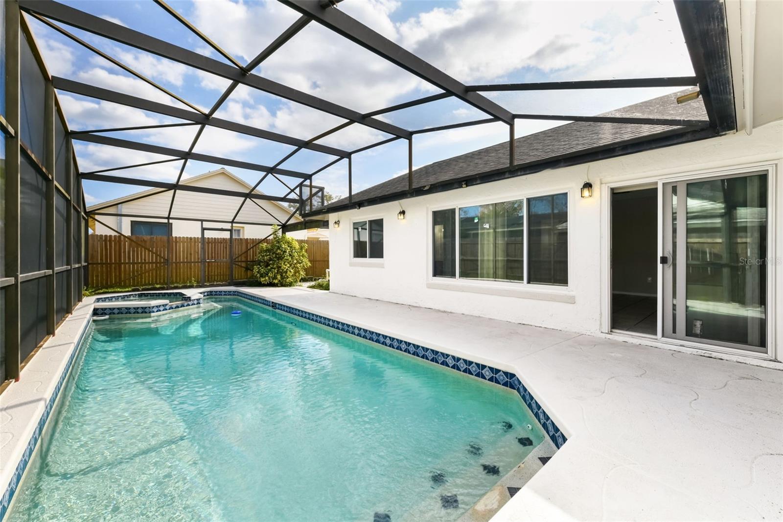 LAKEWOOD AT THE CROSSINGS UNIT 6 - Residential