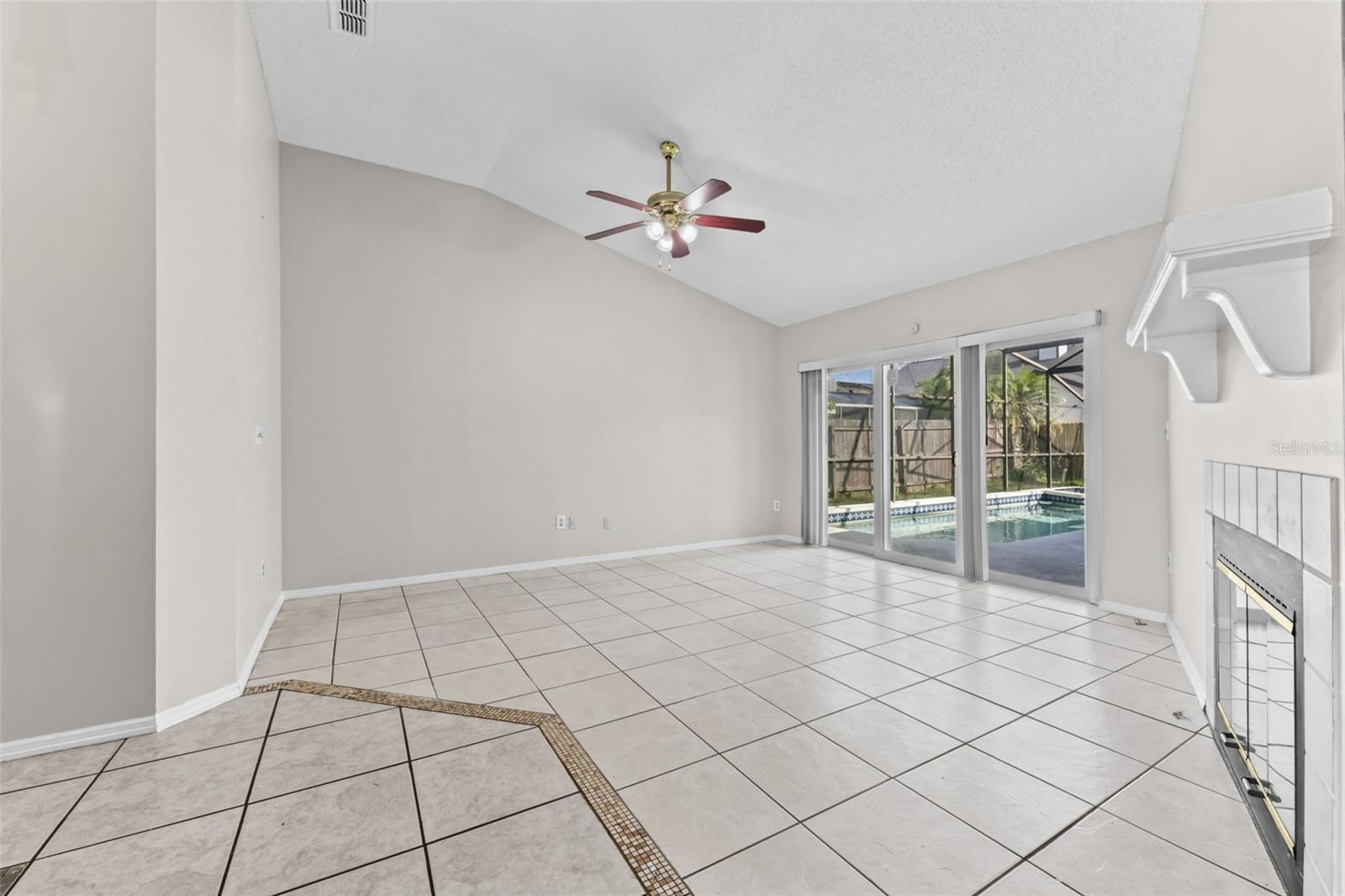 LAKEWOOD AT THE CROSSINGS UNIT 6 - Residential