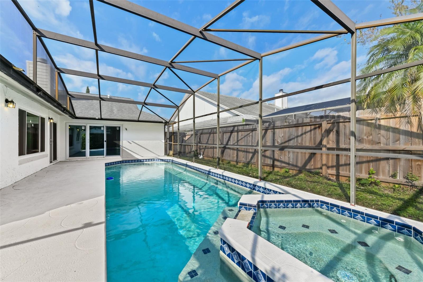 LAKEWOOD AT THE CROSSINGS UNIT 6 - Residential