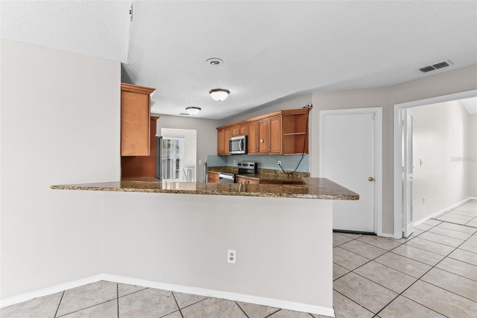 LAKEWOOD AT THE CROSSINGS UNIT 6 - Residential