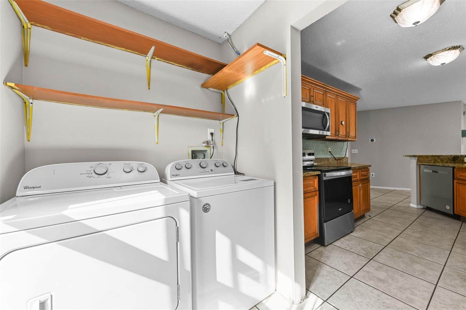 LAKEWOOD AT THE CROSSINGS UNIT 6 - Residential