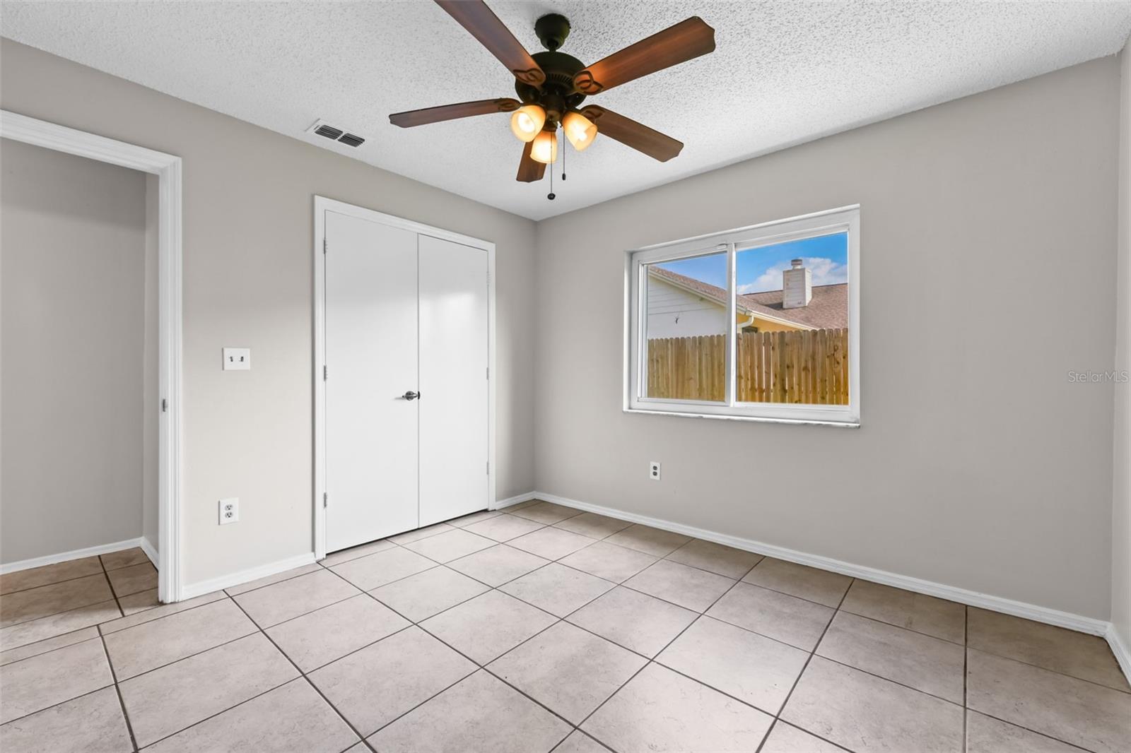 LAKEWOOD AT THE CROSSINGS UNIT 6 - Residential