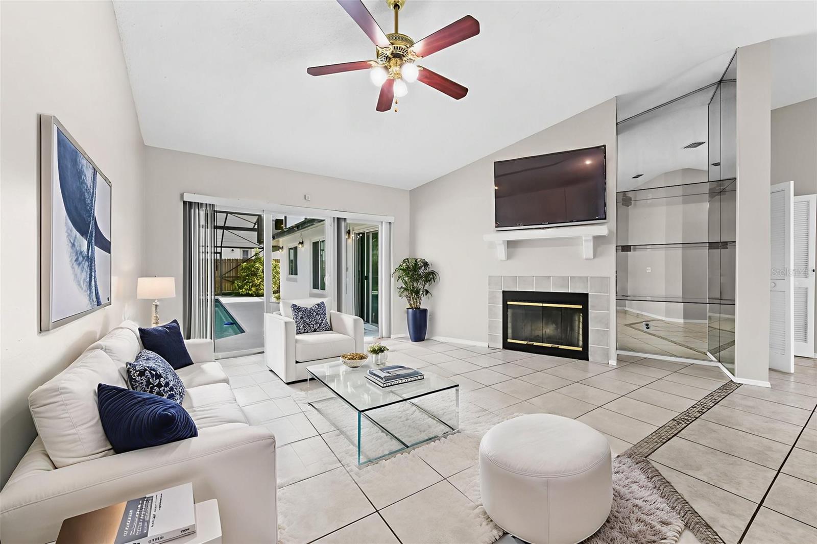 LAKEWOOD AT THE CROSSINGS UNIT 6 - Residential