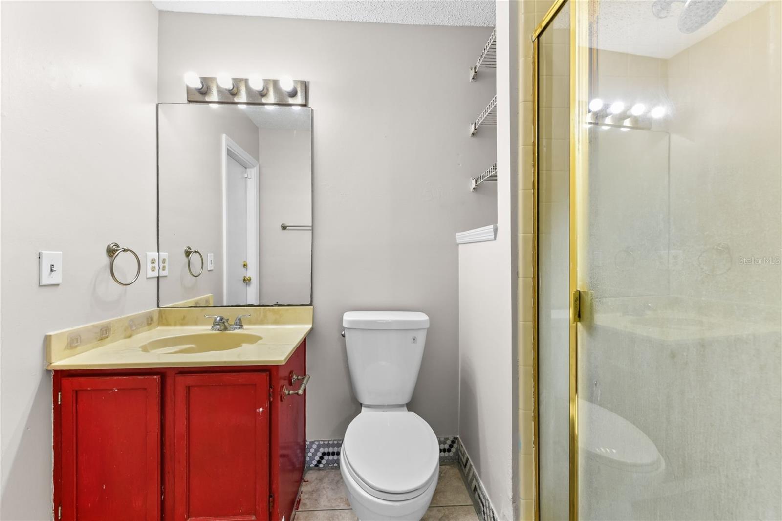 LAKEWOOD AT THE CROSSINGS UNIT 6 - Residential