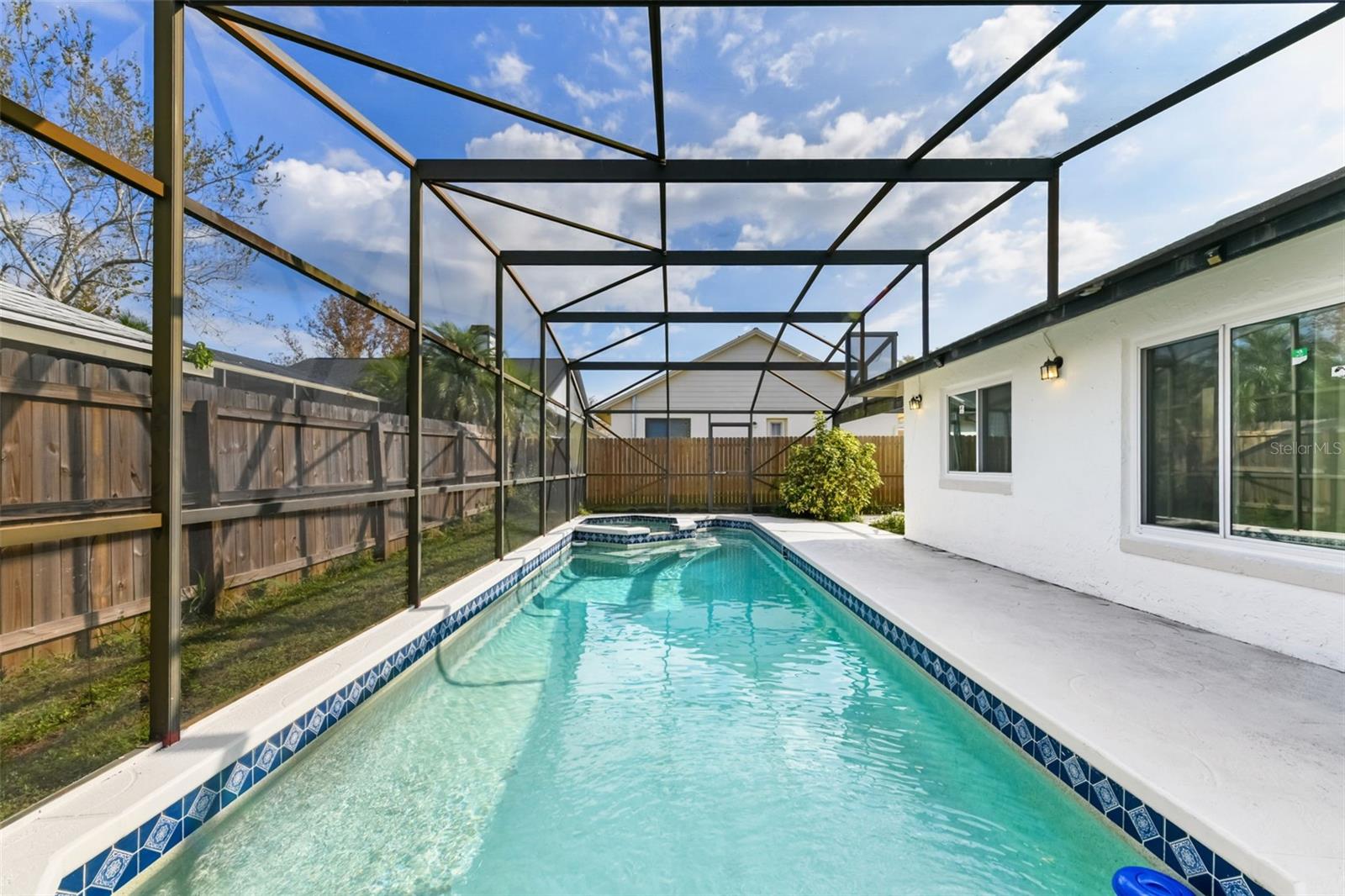 LAKEWOOD AT THE CROSSINGS UNIT 6 - Residential