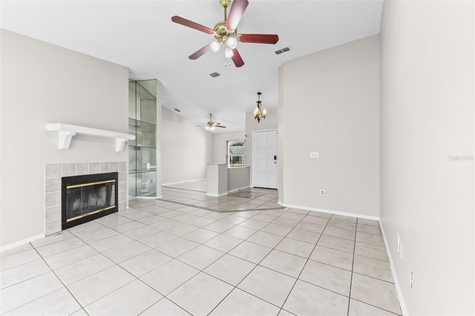 LAKEWOOD AT THE CROSSINGS UNIT 6 - Residential