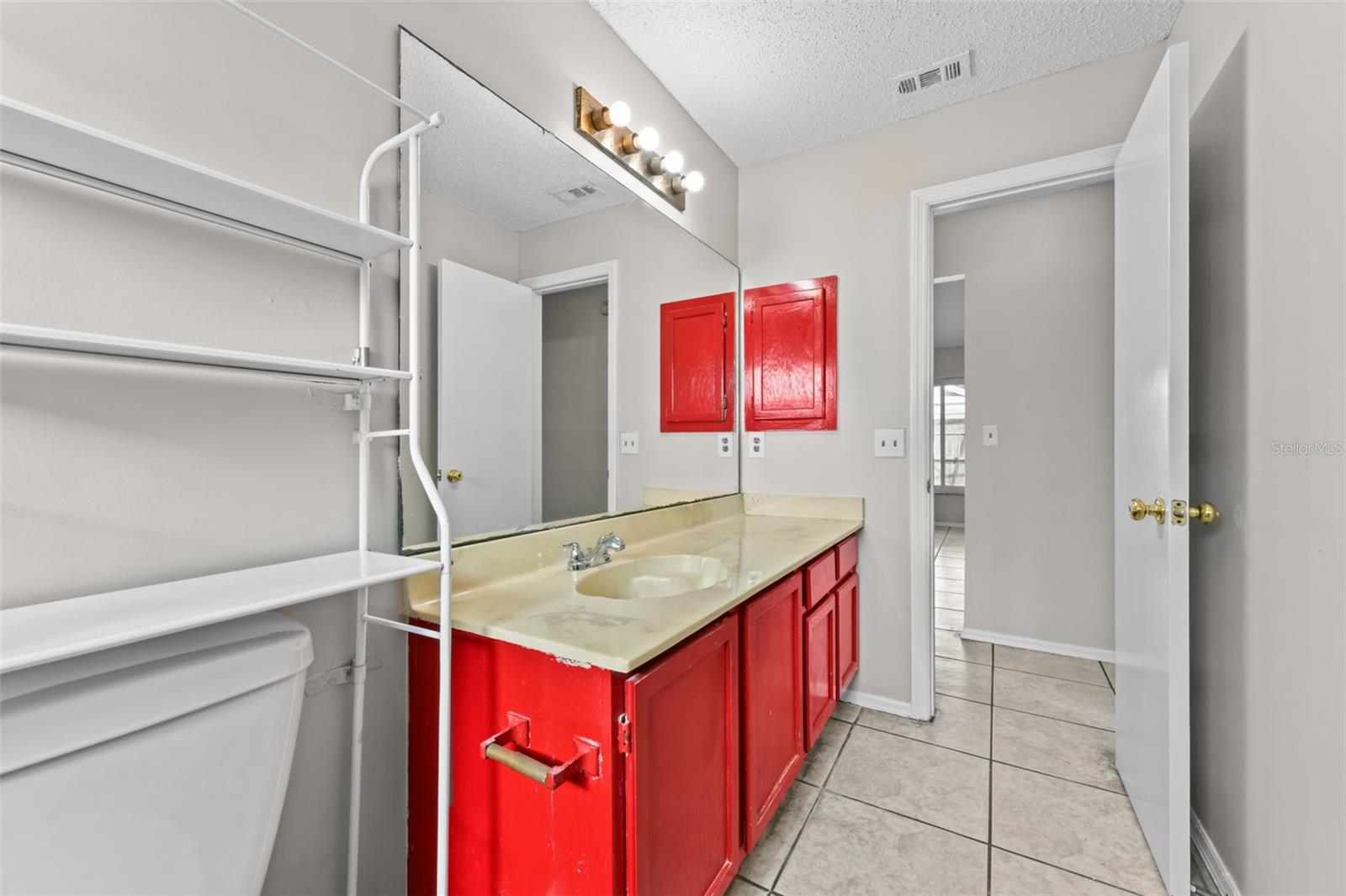 LAKEWOOD AT THE CROSSINGS UNIT 6 - Residential