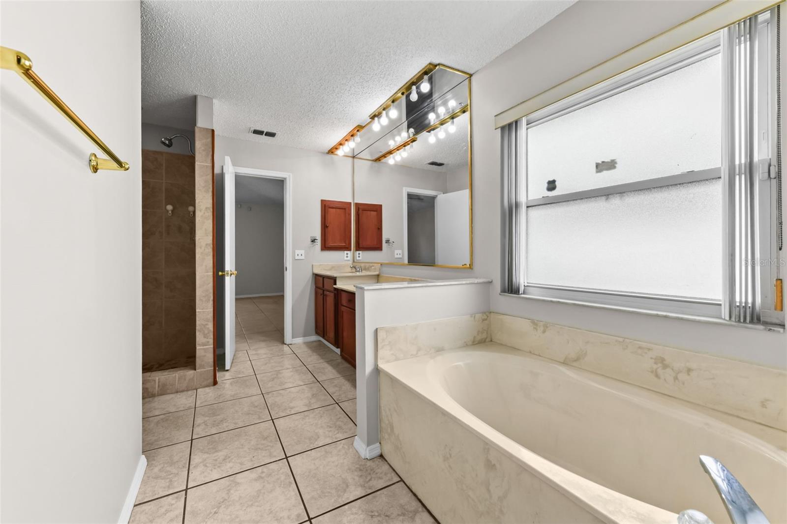 LAKEWOOD AT THE CROSSINGS UNIT 6 - Residential