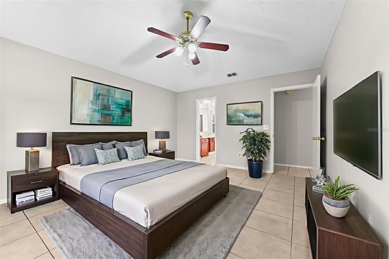 LAKEWOOD AT THE CROSSINGS UNIT 6 - Residential