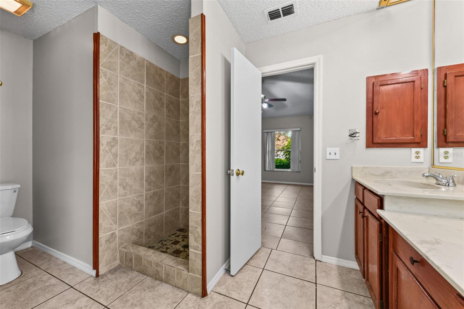 LAKEWOOD AT THE CROSSINGS UNIT 6 - Residential