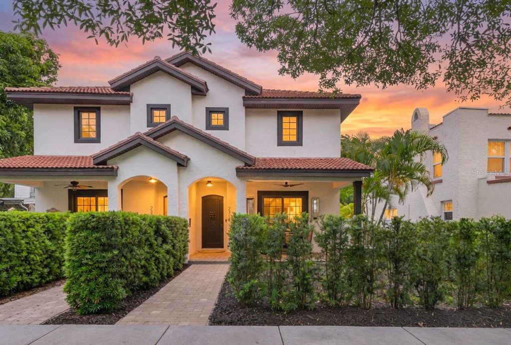 Photo of 2319 7th Street N, St Petersburg, FL 33704 (MLS # TB8512712)
