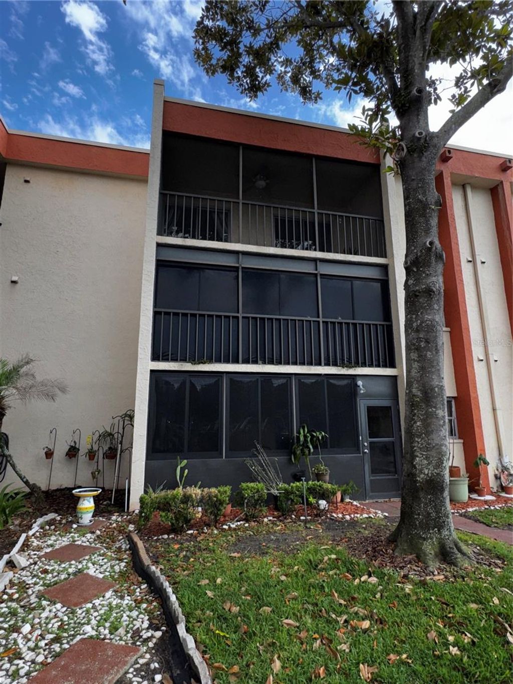 Photo of 1130 N Lake Parker Avenue #E332, Lakeland, FL 33805 (MLS # L4961742)