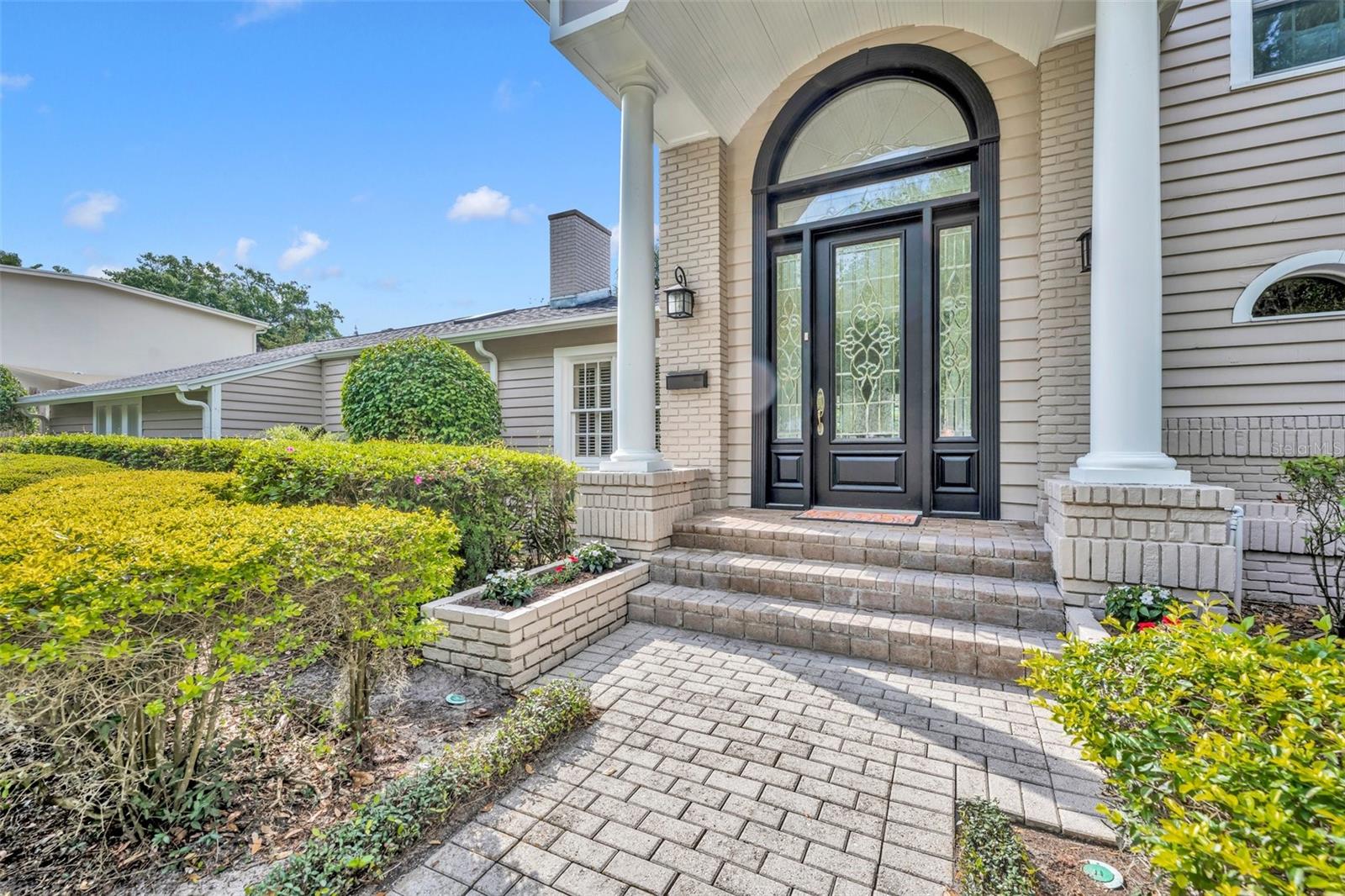 1370 ALBERTA DRIVE