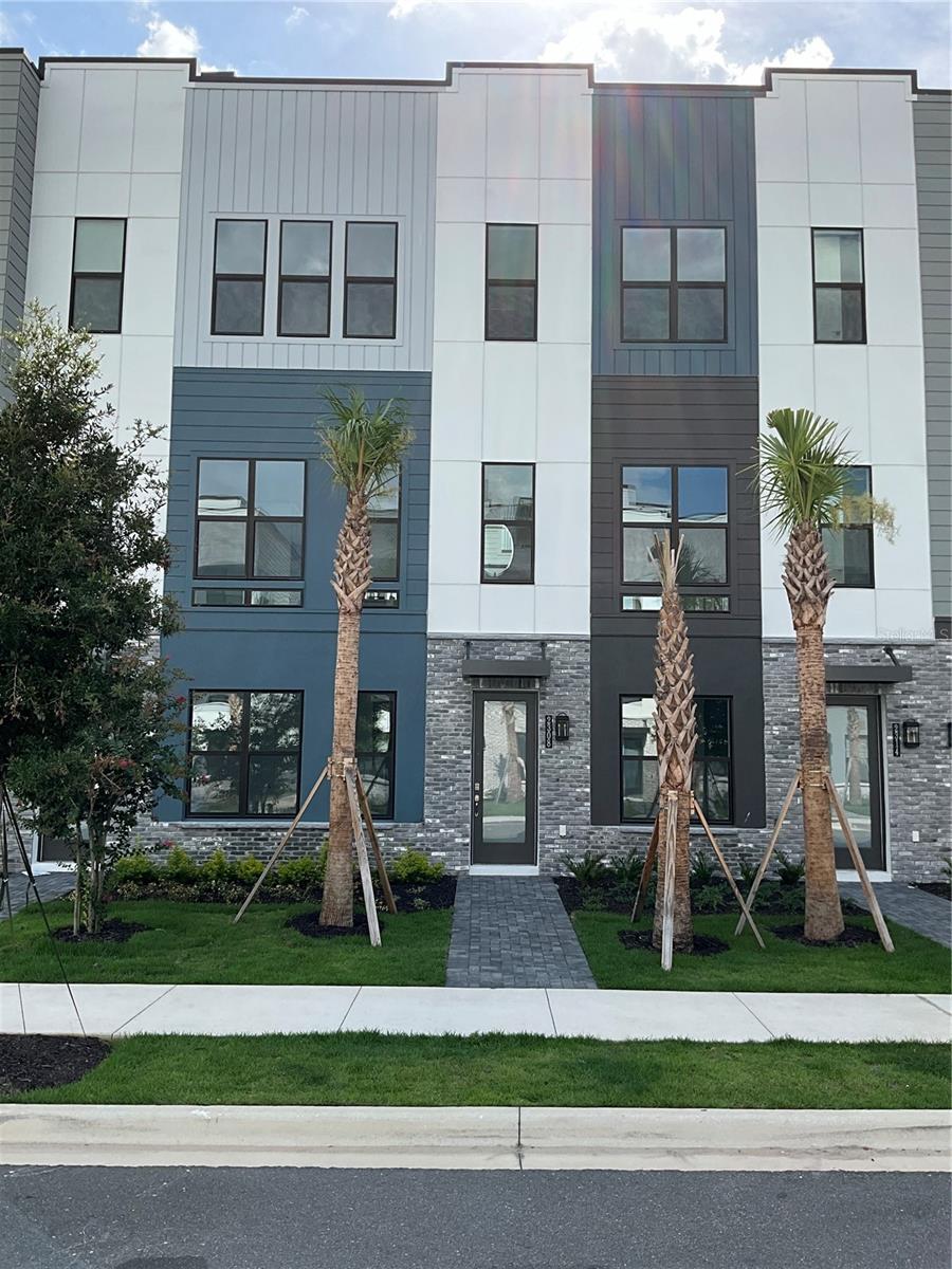 This townhome offers 3 bedrooms and 3.5 bathrooms with a two-car garage. The kitchen has a large center island with plenty of counter and cabinet space. Primary bedroom suite includes double vanities. This homesite has additional parking in front. The community is close to an array of sought-after amenities, including the Orlando Tennis Centre and YMCA. The Brix is located near downtown Orlando, College Park and Winter Park and is also near an array of sought-after amenities, including a playground, the Orlando Tennis Centre and YMCA.
A laundry room is located inside the townhome with washer and dryer included.
Renters Insurance Required.