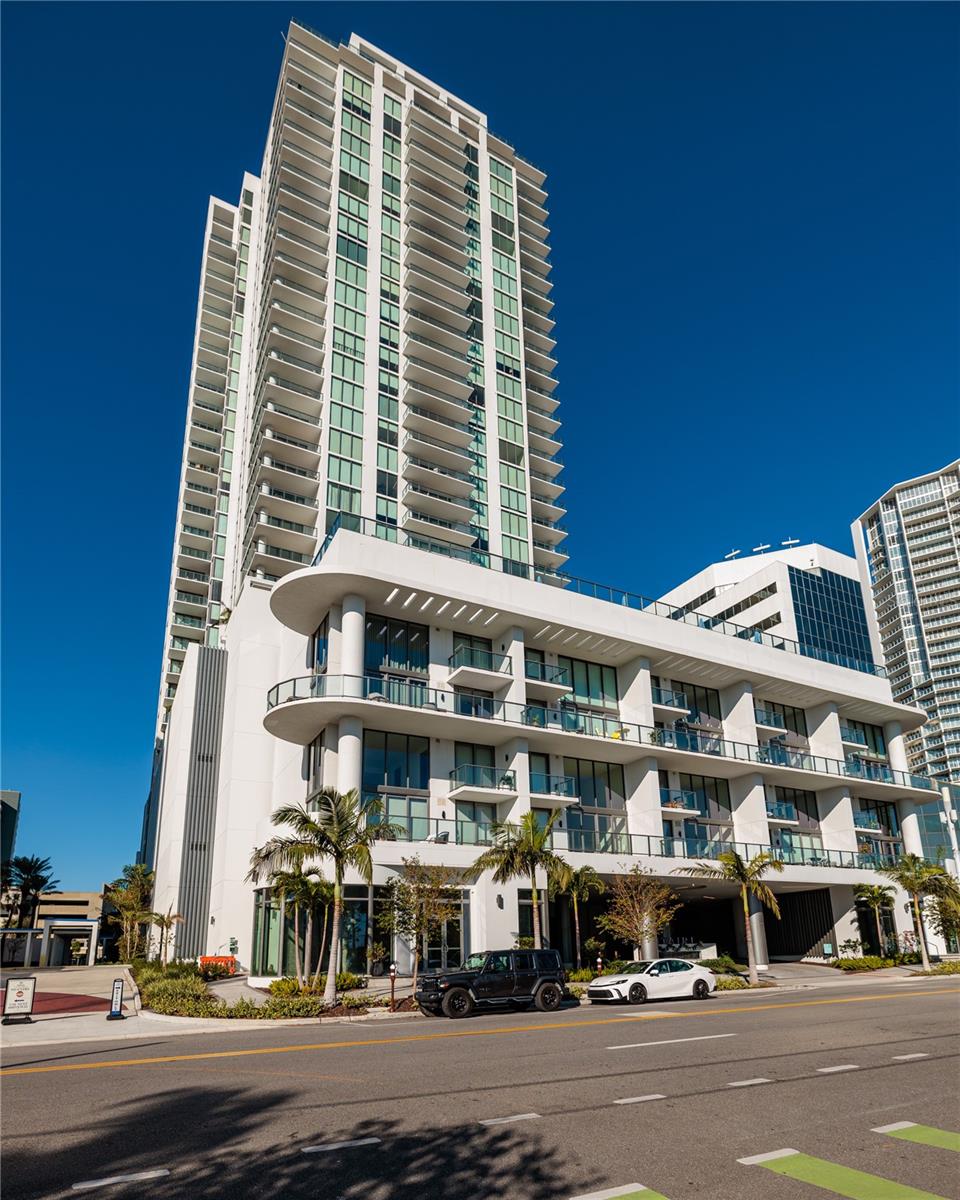 SALTAIRE CONDO - Residential