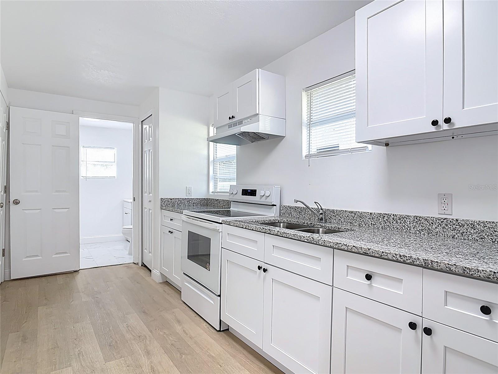 ACREAGE & UNREC - Residential Lease